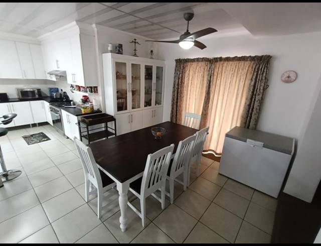 5 BEDROOM HOUSE FOR SALE IN SELECTION PARK